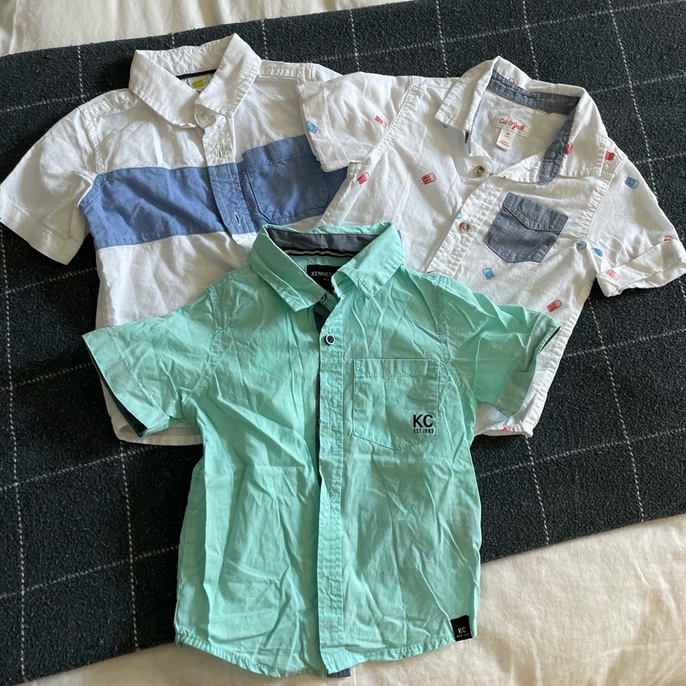 (Copy for bundle) - Bundle of 2T button downs 👕